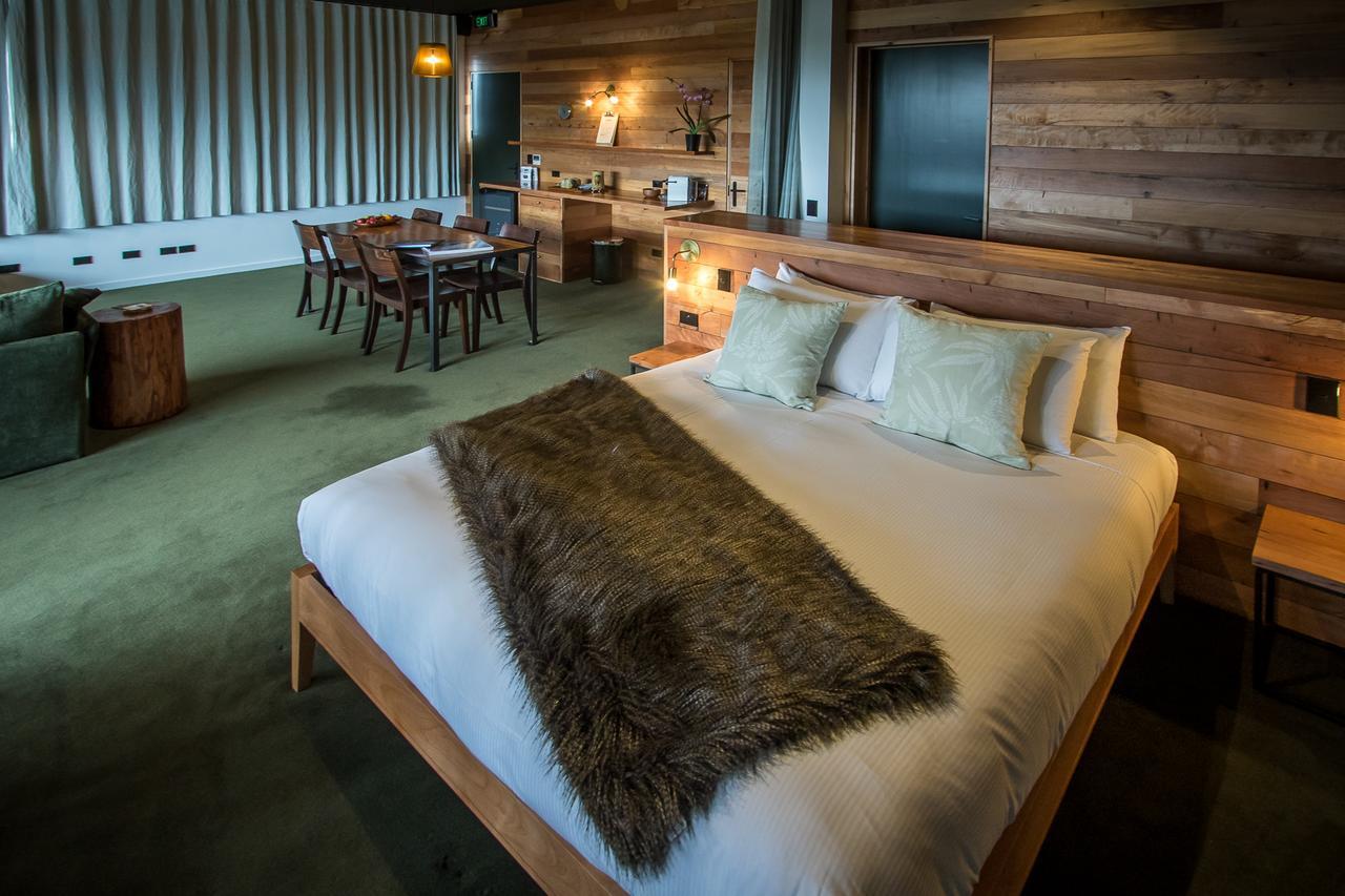 The Cinema Suites Te Anau Eksteriør billede