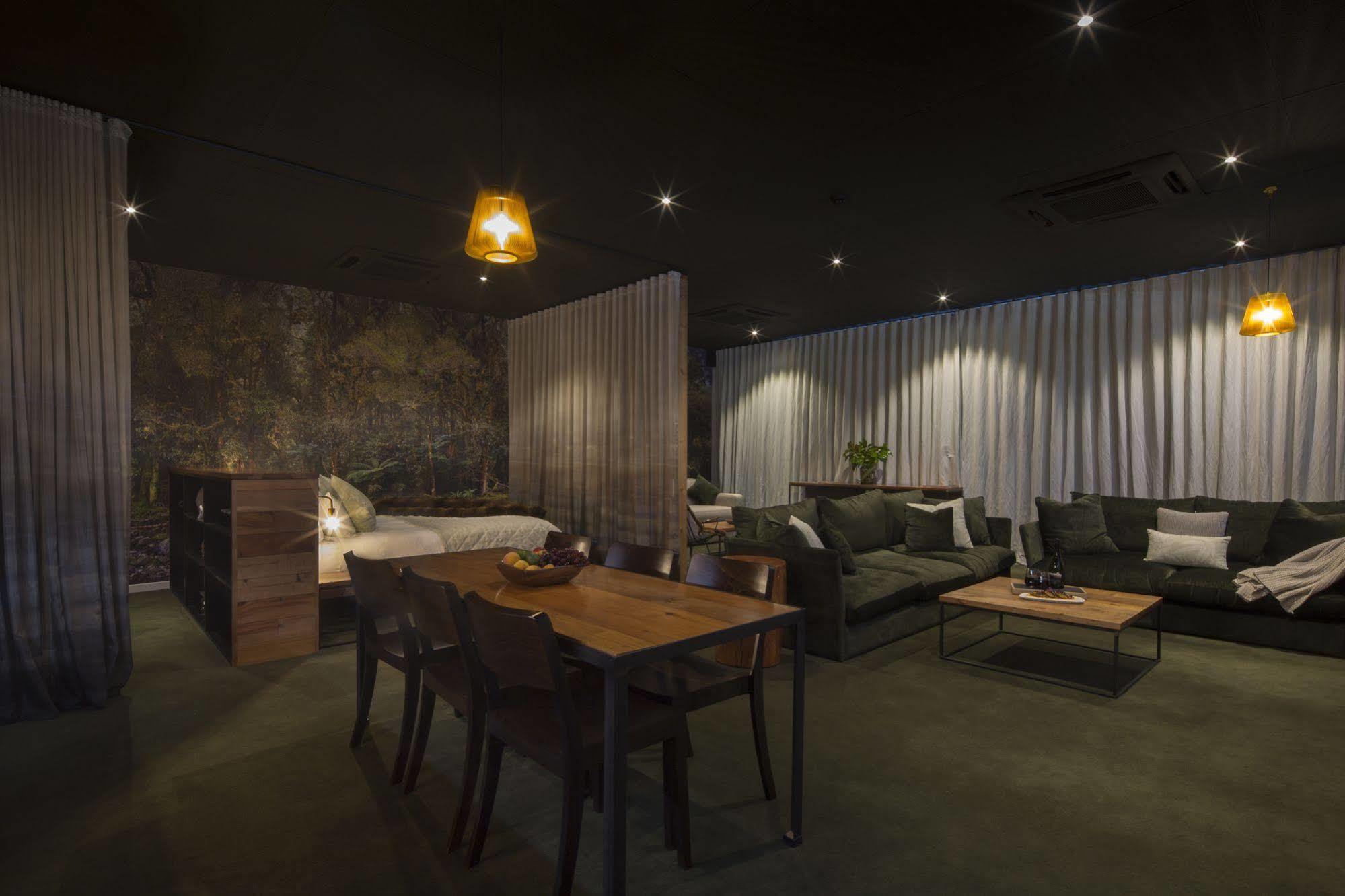 The Cinema Suites Te Anau Eksteriør billede