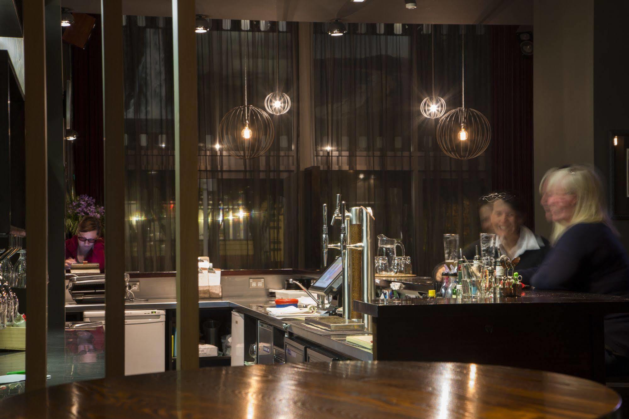 The Cinema Suites Te Anau Eksteriør billede
