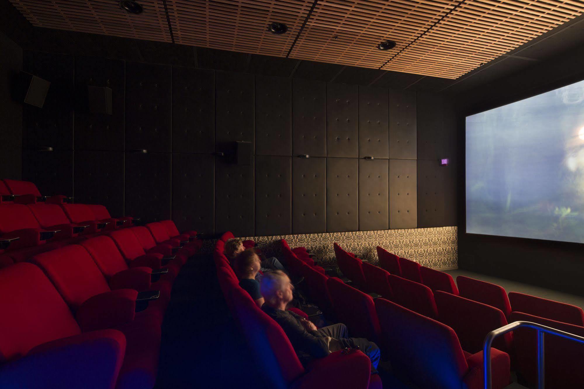 The Cinema Suites Te Anau Eksteriør billede